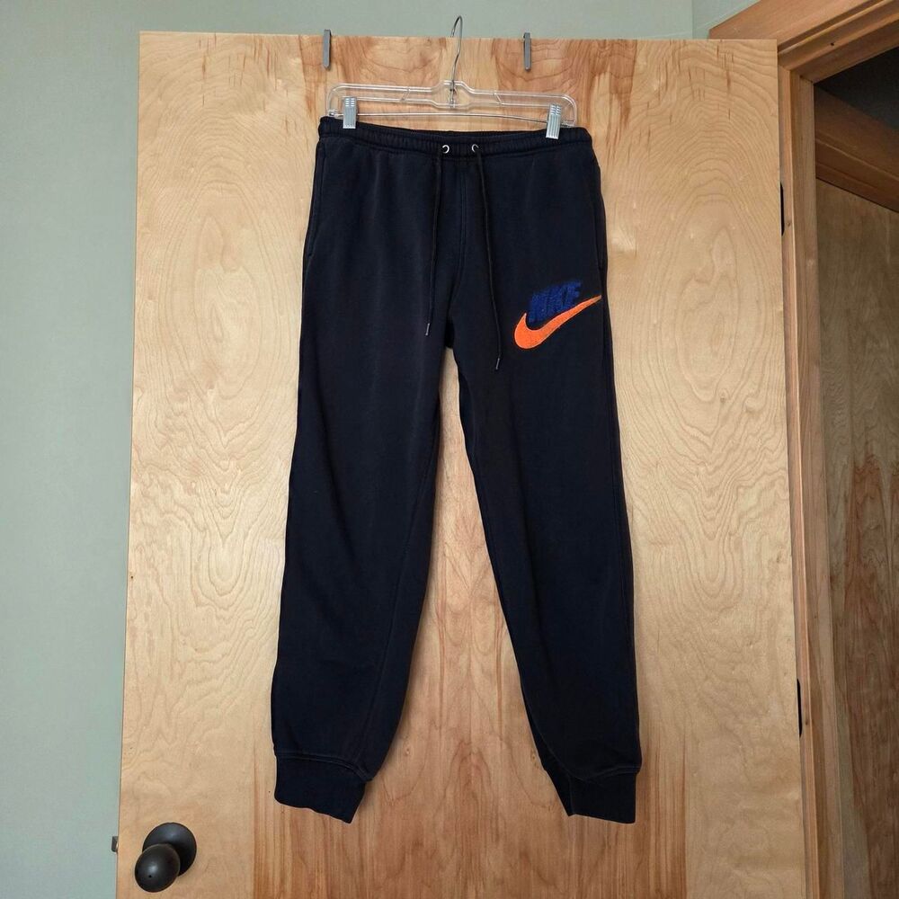 nike club fleece black futura joggers sweatpants Logo